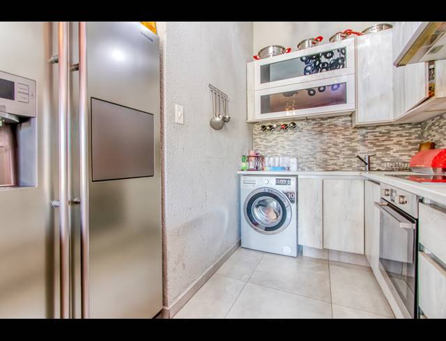 3 BEDROOM APARTMENT BLOCK FOR SALE IN RIDGEWAY